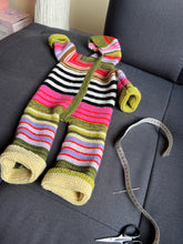 Load image into Gallery viewer, Sleepy Baby knitting pattern
