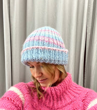 Load image into Gallery viewer, Beanie knitting pattern
